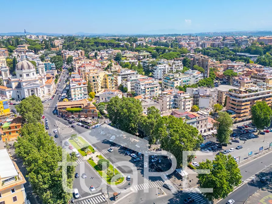 Immagine 19 di Appartamento in vendita  in Piazzale Di Ponte Milvio a Roma