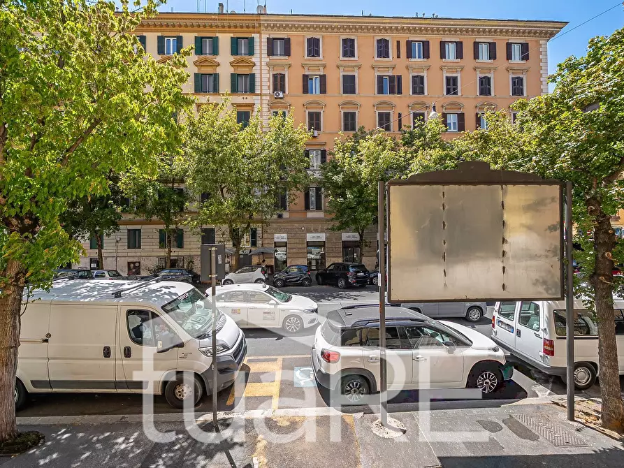 Immagine 29 di Appartamento in vendita  in Via Crescenzio a Roma