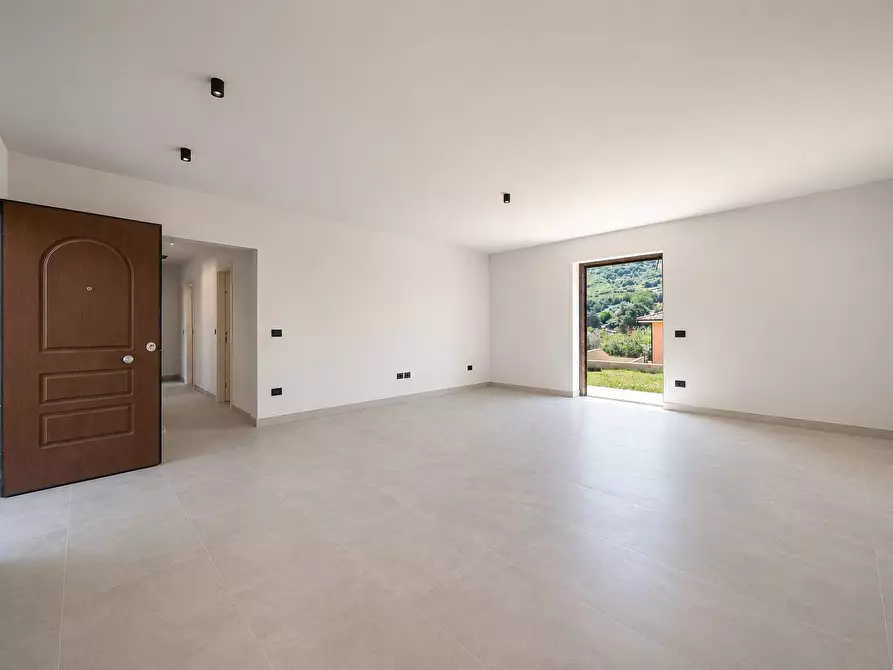 Immagine 4 di Villa in vendita  in OSTERIA NUOVA a Scandriglia