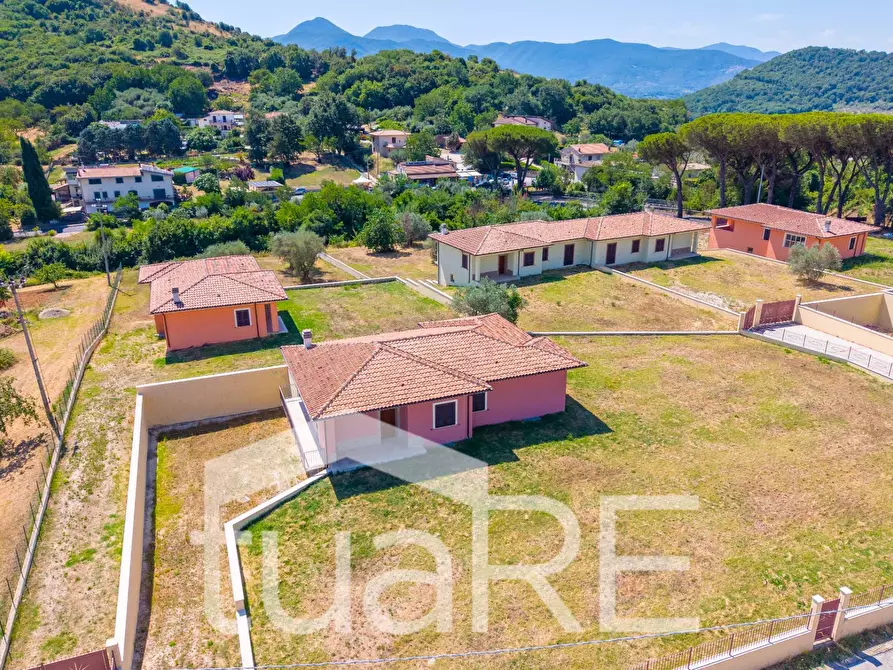 Immagine 12 di Villa in vendita  in OSTERIA NUOVA a Scandriglia