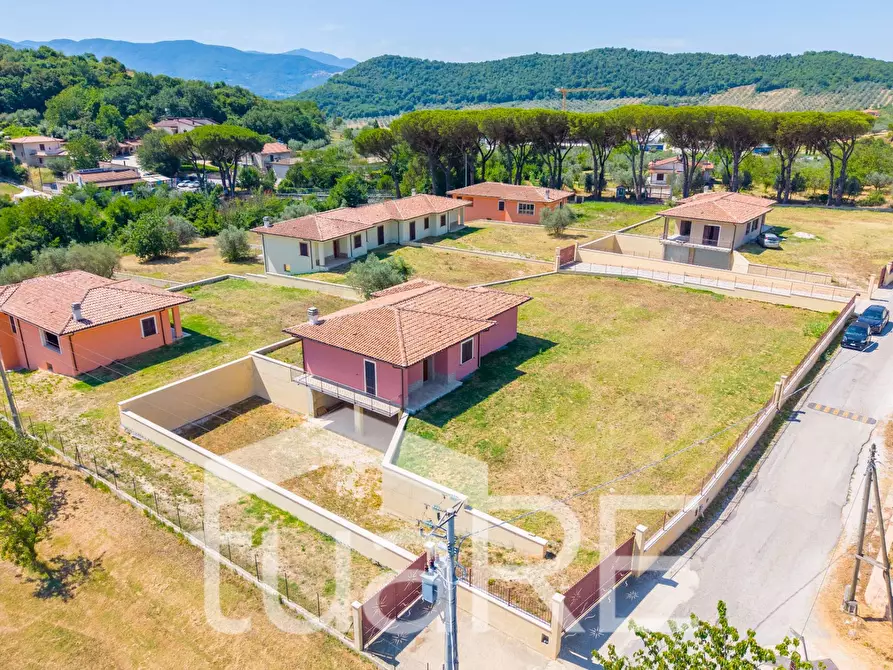 Immagine 14 di Villa in vendita  in OSTERIA NUOVA a Scandriglia