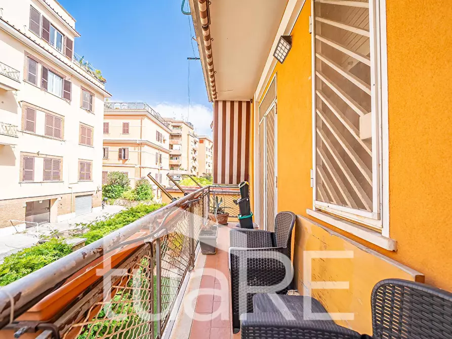 Immagine 16 di Appartamento in vendita  in Via Dei Gozzadini a Roma