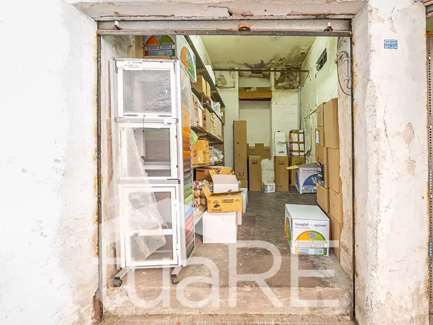 Immagine 9 di Box auto in vendita  in Via Cardinale Caprara a Roma