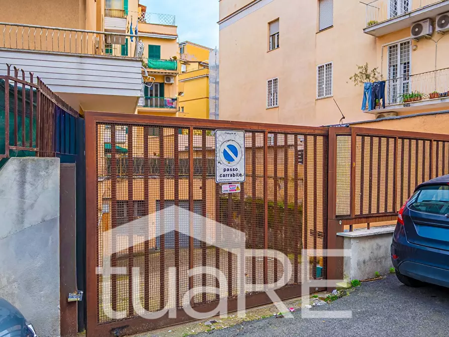 Immagine 19 di Box auto in vendita  in Via Cardinale Caprara a Roma