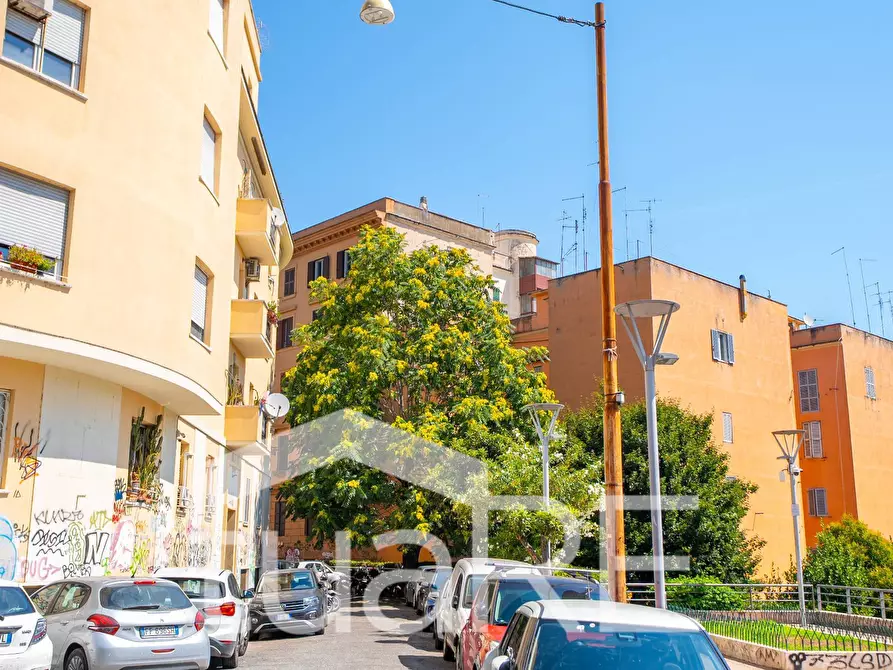 Immagine 6 di Box auto in vendita  in Via Gaetano Sacchi a Roma