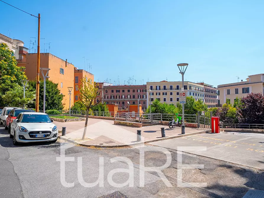 Immagine 21 di Box auto in vendita  in Via Gaetano Sacchi a Roma