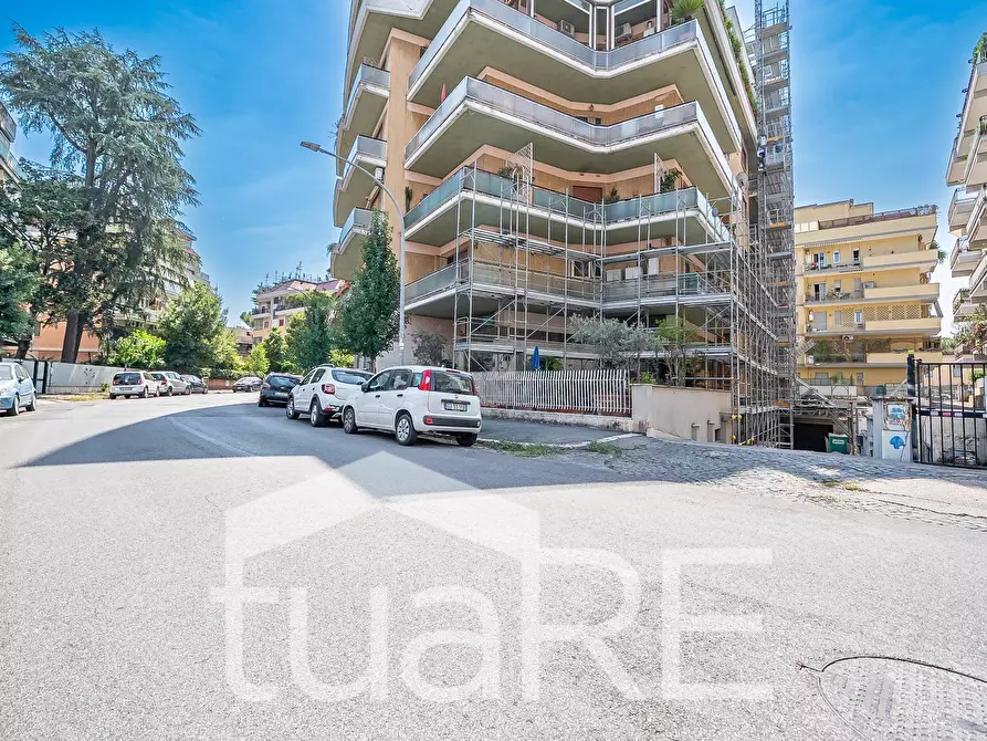 Immagine 5 di Box auto in vendita  in Via Nostra Signora Di Lourdes a Roma