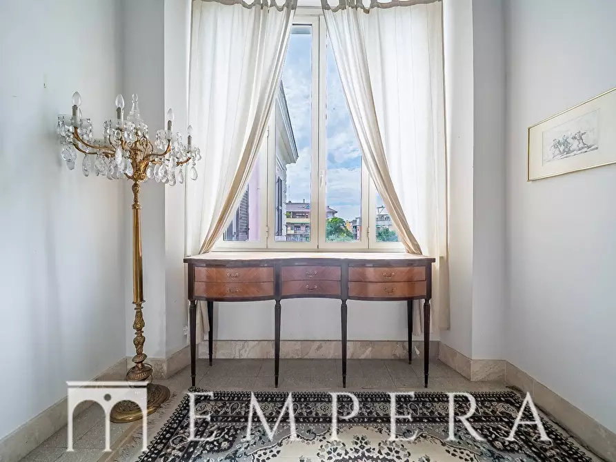 Immagine 30 di Palazzo in vendita  in Via Guido Cavalcanti a Roma