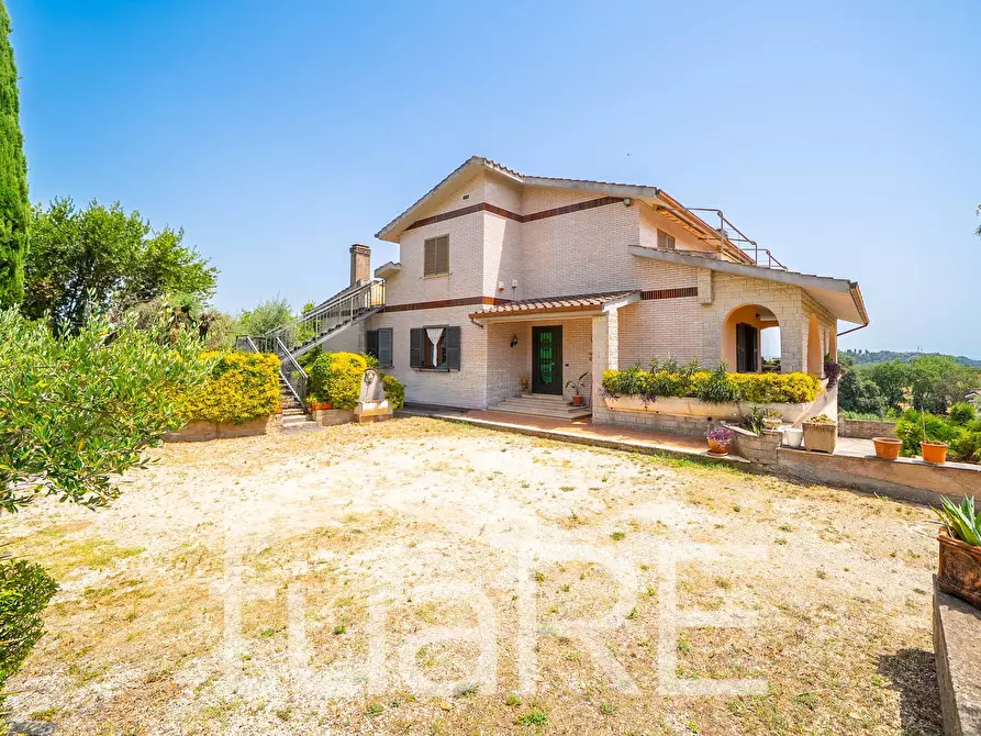 Immagine 5 di Villa in vendita  in STRADA PROVINCIALE 17A a Morlupo