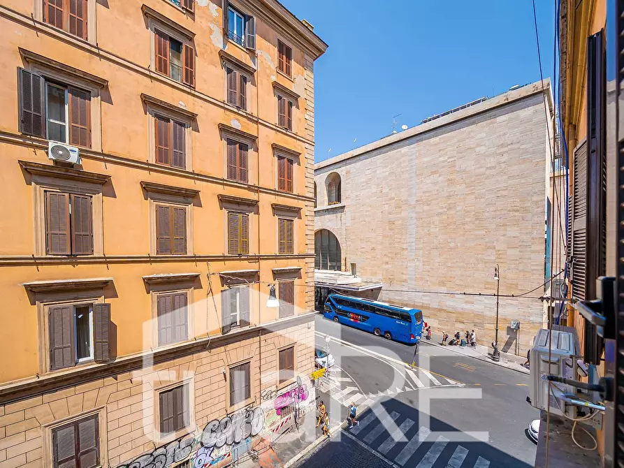 Immagine 11 di Appartamento in vendita  in Via Rattazzi a Roma