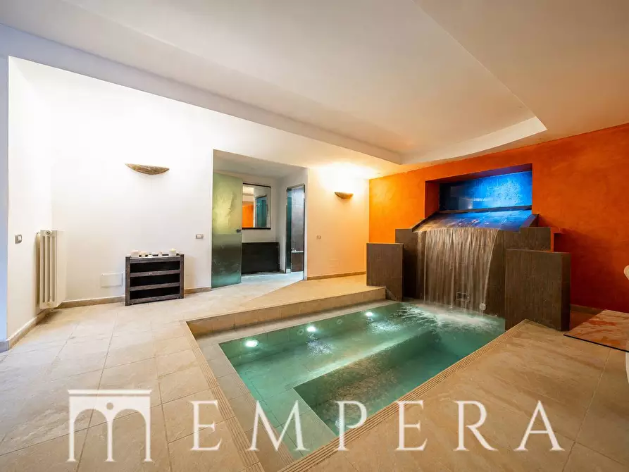 Immagine 26 di Villa in vendita  in Via Ardeatina a Roma