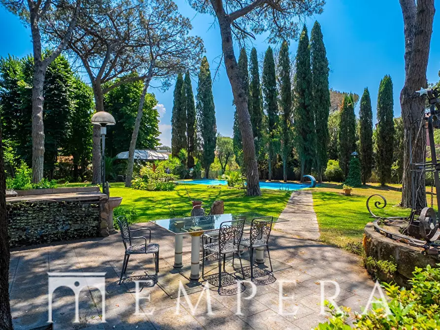 Immagine 32 di Villa in vendita  in Via Ardeatina a Roma