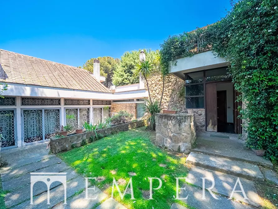 Immagine 33 di Villa in vendita  in Via Ardeatina a Roma