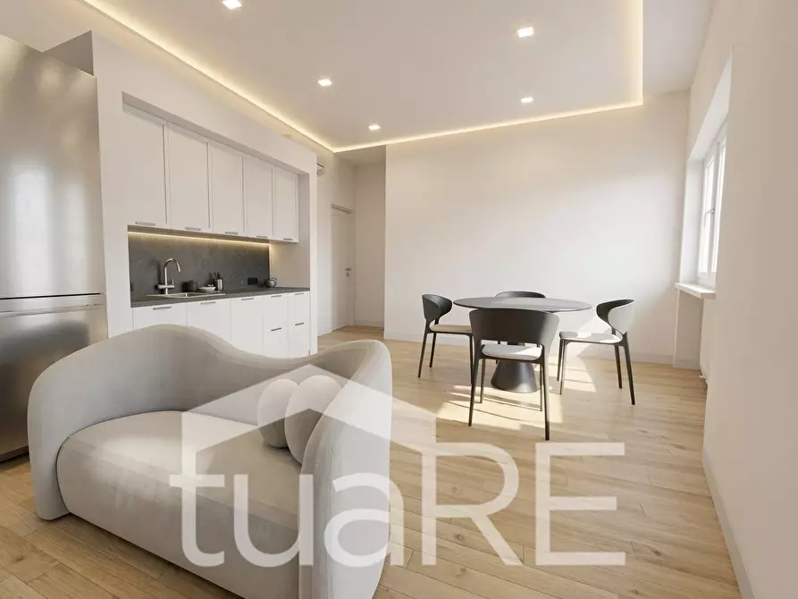 Immagine 8 di Appartamento in vendita  in Via Gradoli a Roma
