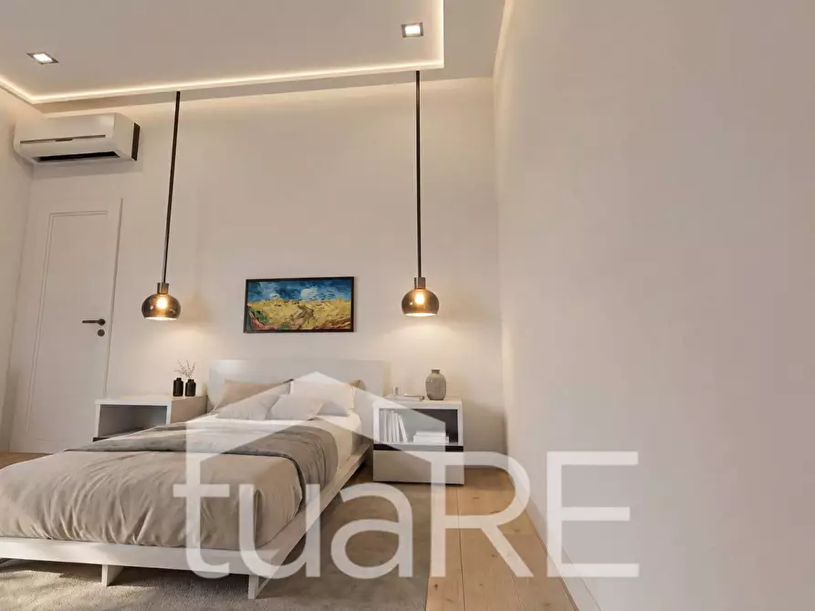 Immagine 19 di Appartamento in vendita  in Via Gradoli a Roma