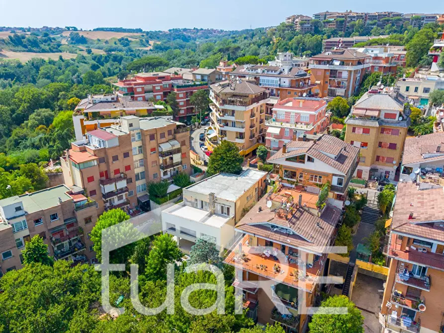 Immagine 24 di Appartamento in vendita  in Via Gradoli a Roma