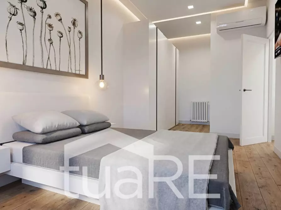 Immagine 12 di Appartamento in vendita  in Via Gradoli a Roma