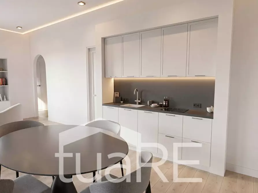 Immagine 3 di Appartamento in vendita  in Via Gradoli a Roma