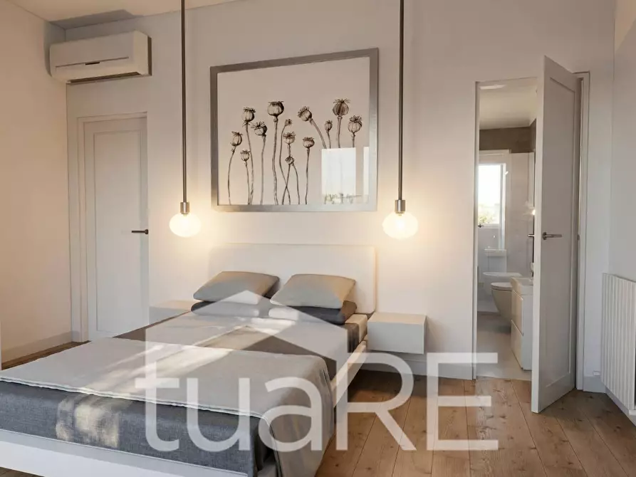 Immagine 19 di Appartamento in vendita  in Via Gradoli a Roma