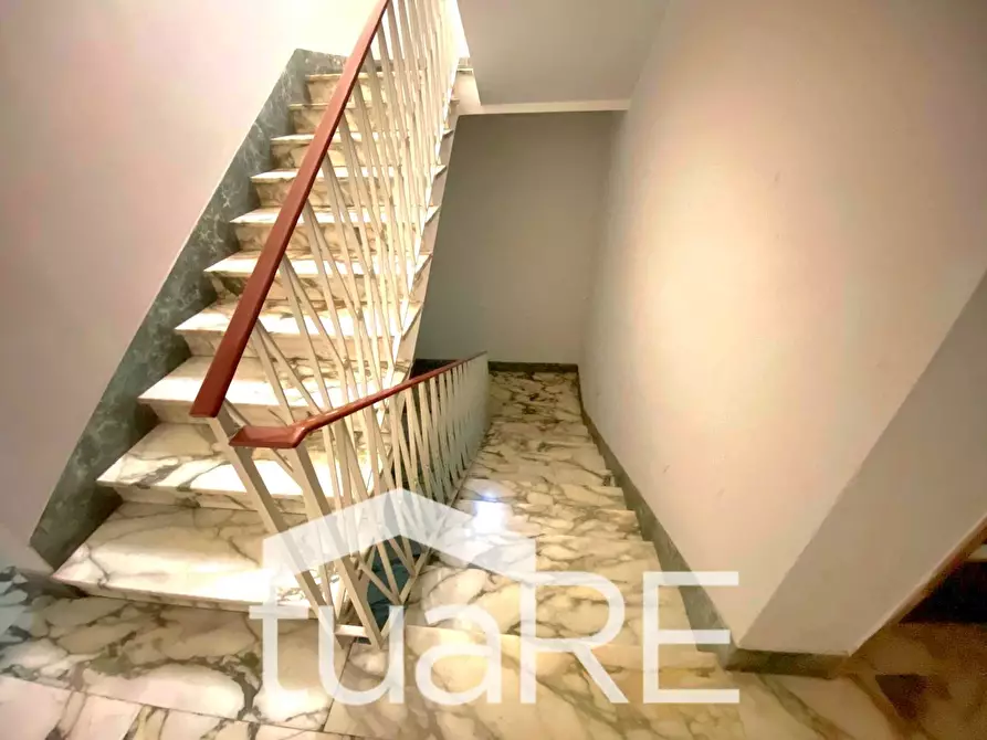 Immagine 16 di Magazzino in vendita  in Via Enrico Besta a Roma