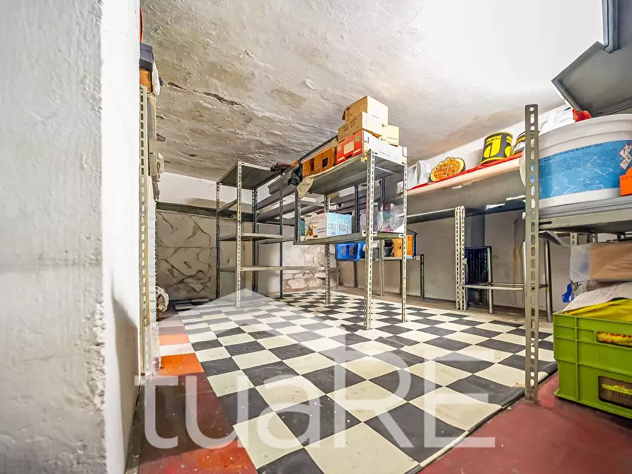 Immagine 4 di Box auto in vendita  in Via Di Vigna Corsetti a Roma