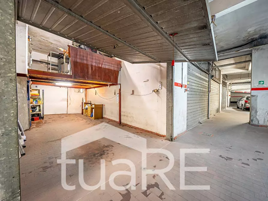 Immagine 8 di Box auto in vendita  in Via Di Vigna Corsetti a Roma