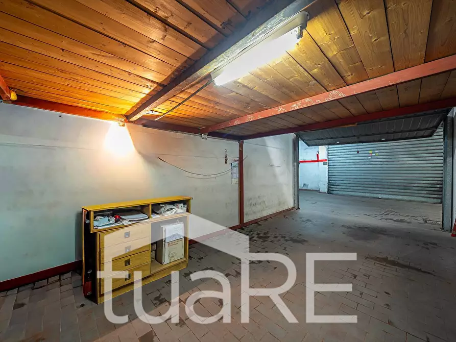 Immagine 17 di Box auto in vendita  in Via Di Vigna Corsetti a Roma