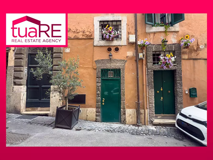 Immagine 1 di Negozio in vendita  in Via Della Purificazione a Roma