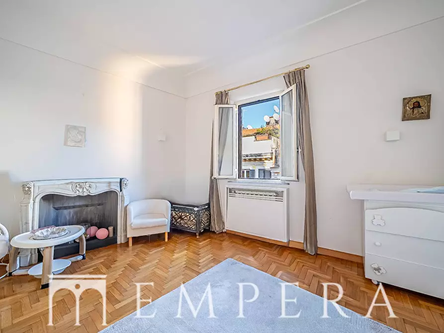 Immagine 15 di Attico in vendita  in Via Del Babuino a Roma