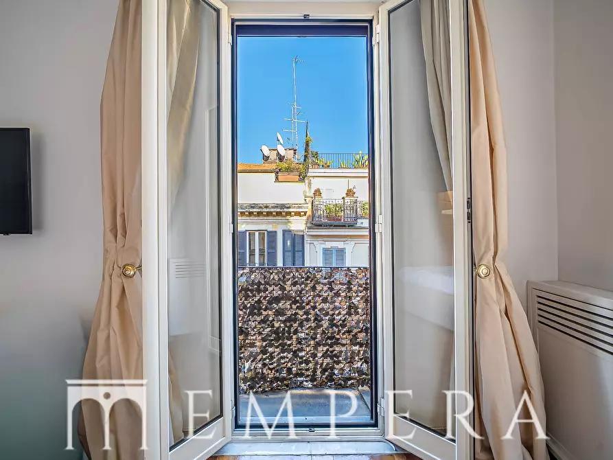 Immagine 10 di Attico in vendita  in Via Del Babuino a Roma