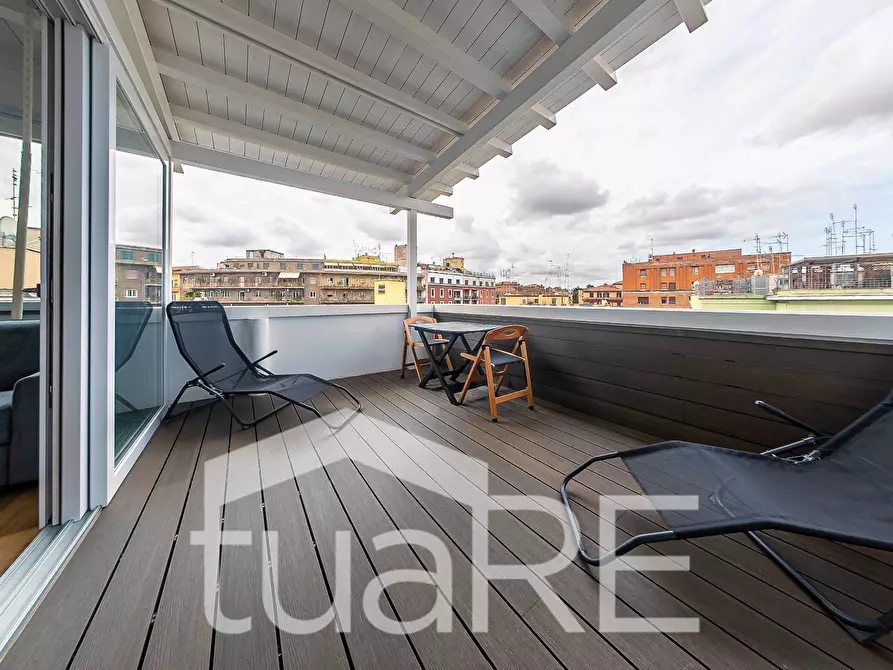 Immagine 3 di Attico in vendita  in Via Di Trasone a Roma