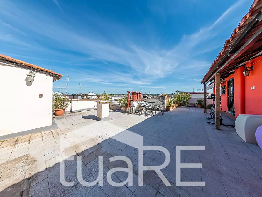 Immagine 3 di Attico in vendita  in Via Sforza Pallavicini a Roma