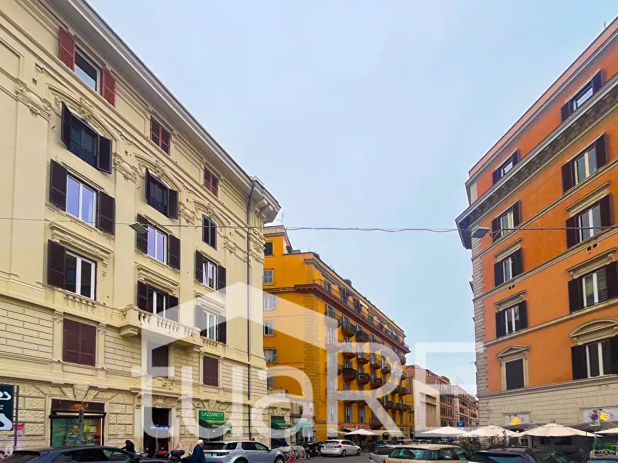 Immagine 5 di Negozio in vendita  in Piazza Fiume a Roma