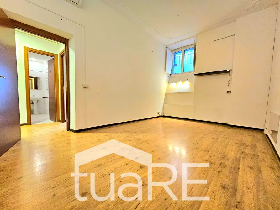 Immagine 4 di Appartamento in vendita  in Via Oslavia a Roma