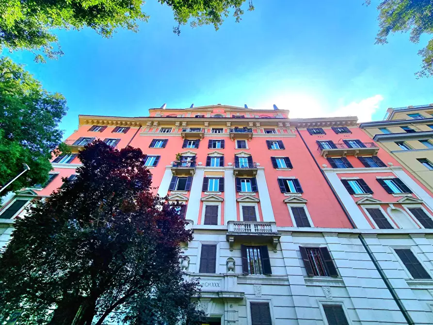 Immagine 13 di Appartamento in vendita  in Via Oslavia a Roma
