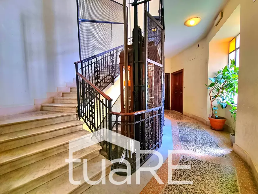 Immagine 9 di Appartamento in vendita  in Via Oslavia a Roma