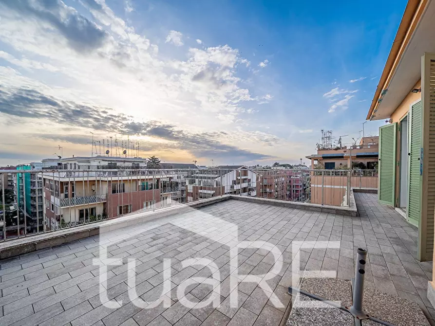 Immagine 3 di Attico in vendita  in Piazza Dei Giureconsulti a Roma