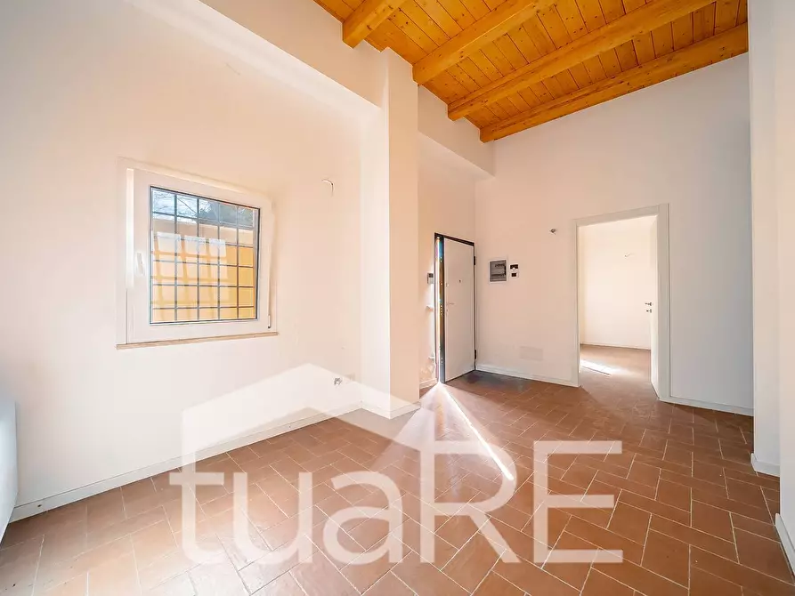 Immagine 3 di Villa in vendita  in Via Oderisi Da Gubbio a Roma