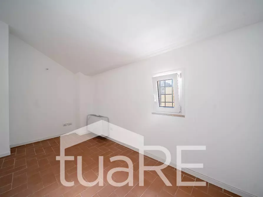 Immagine 18 di Villa in vendita  in Via Oderisi Da Gubbio a Roma