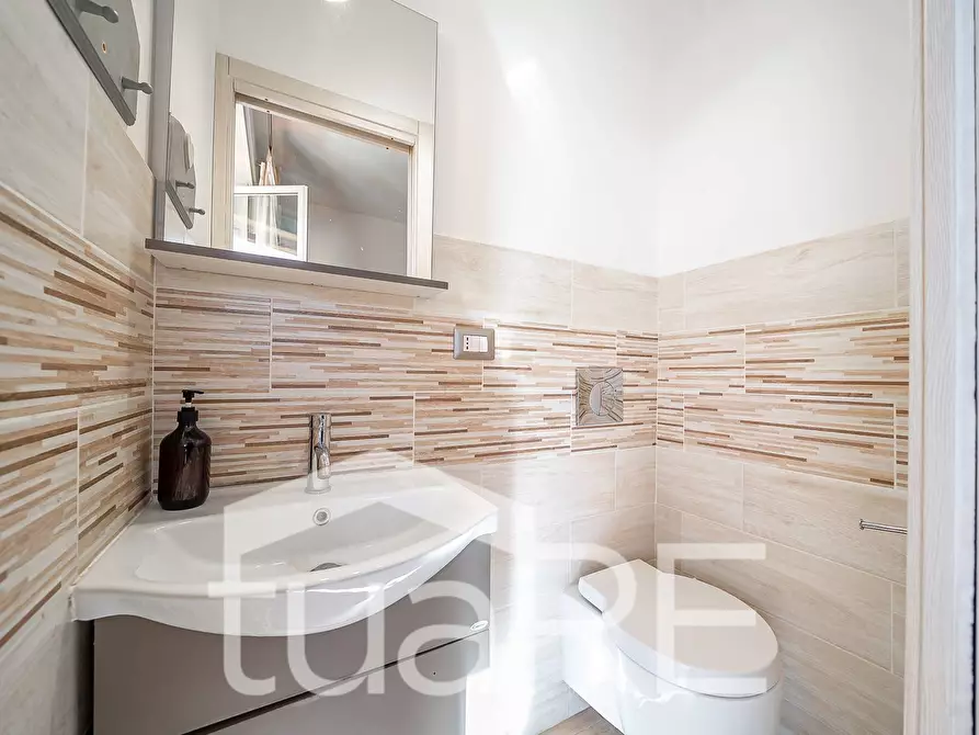 Immagine 15 di Attico in vendita  in Viale Eritrea a Roma