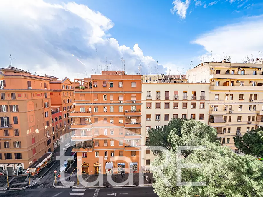 Immagine 20 di Attico in vendita  in Viale Eritrea a Roma