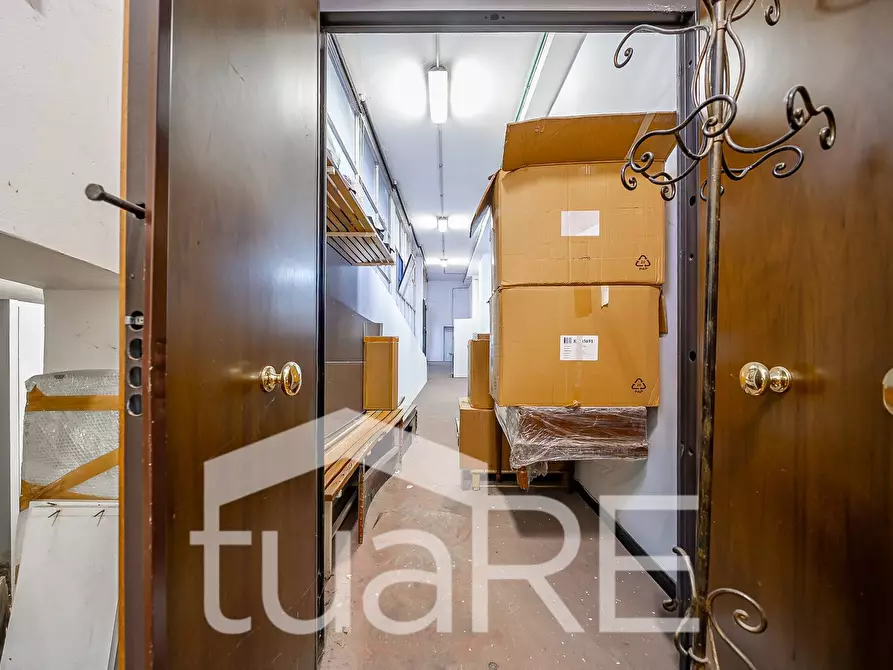 Immagine 3 di Magazzino in vendita  in Via Ludovico Micara a Roma