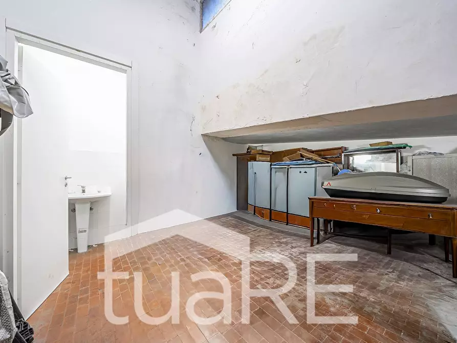 Immagine 13 di Magazzino in vendita  in Via Ludovico Micara a Roma