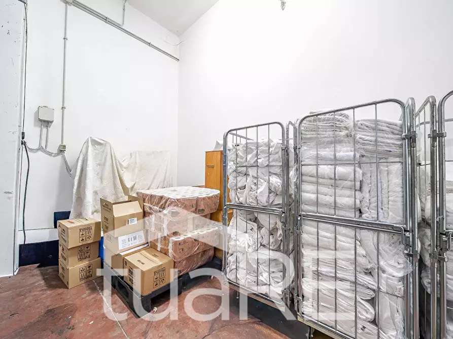 Immagine 8 di Magazzino in vendita  in Via Ludovico Micara a Roma