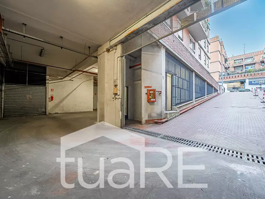 Immagine 21 di Magazzino in vendita  in Via Ludovico Micara a Roma