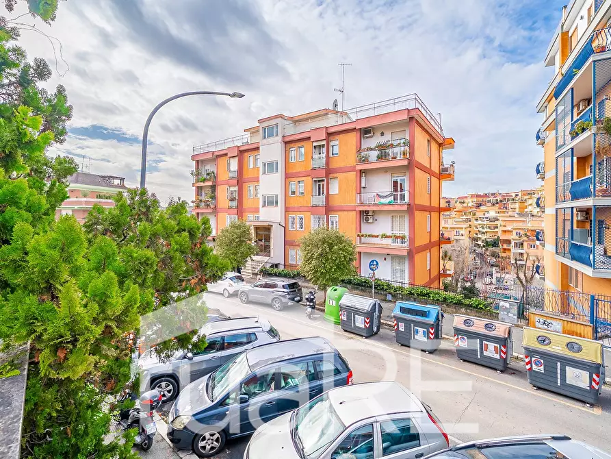 Immagine 11 di Attico in vendita  in Via Guido Guinizelli a Roma