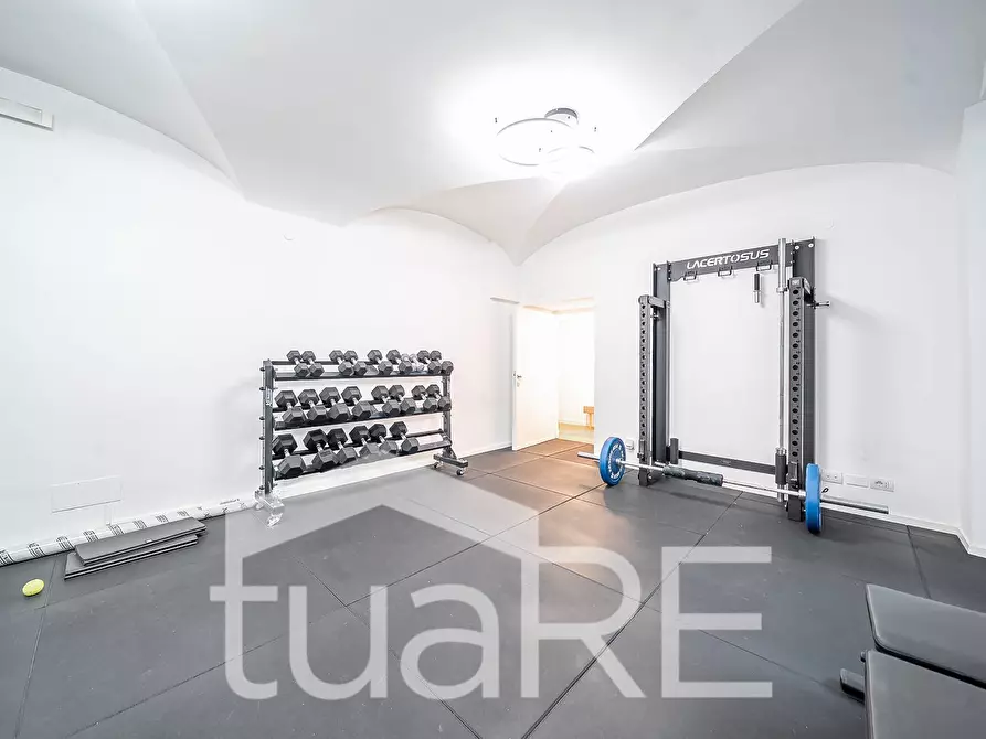 Immagine 17 di Negozio in vendita  in Via Mazzarino a Roma