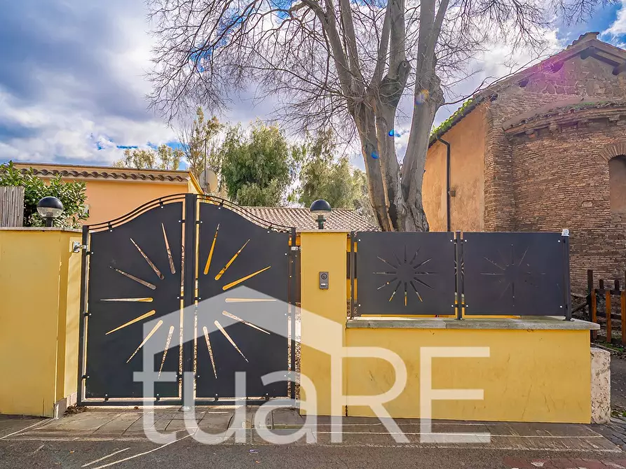 Immagine 8 di Villa in vendita  in Via Oderisi Da Gubbio a Roma