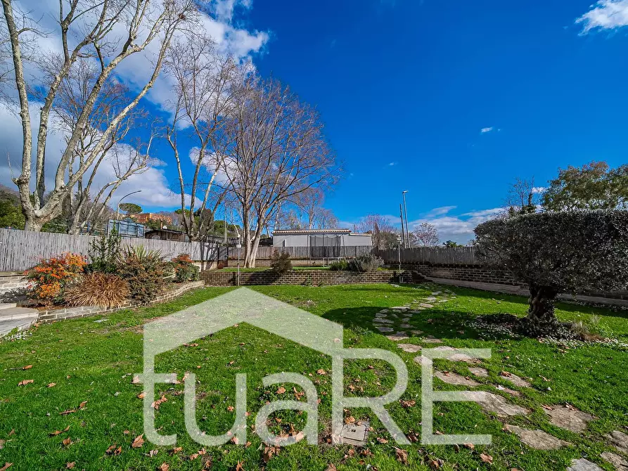 Immagine 18 di Villa in vendita  in Via Oderisi Da Gubbio a Roma