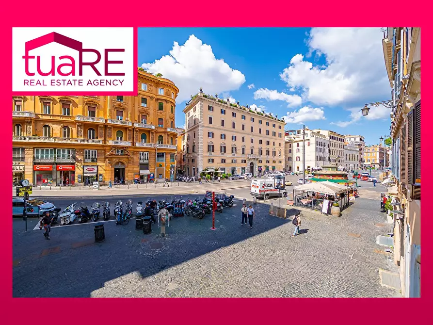 Immagine 1 di Appartamento in vendita  in Largo Di Torre Argentina a Roma